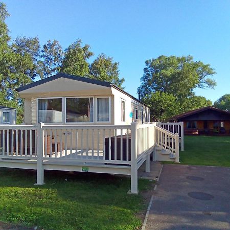 Beautiful 3 Bedroom Caravan With Hot Tub - Tattershall Lakes Luaran gambar