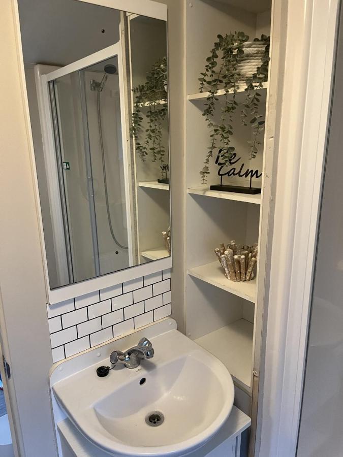 Beautiful 3 Bedroom Caravan With Hot Tub - Tattershall Lakes Luaran gambar